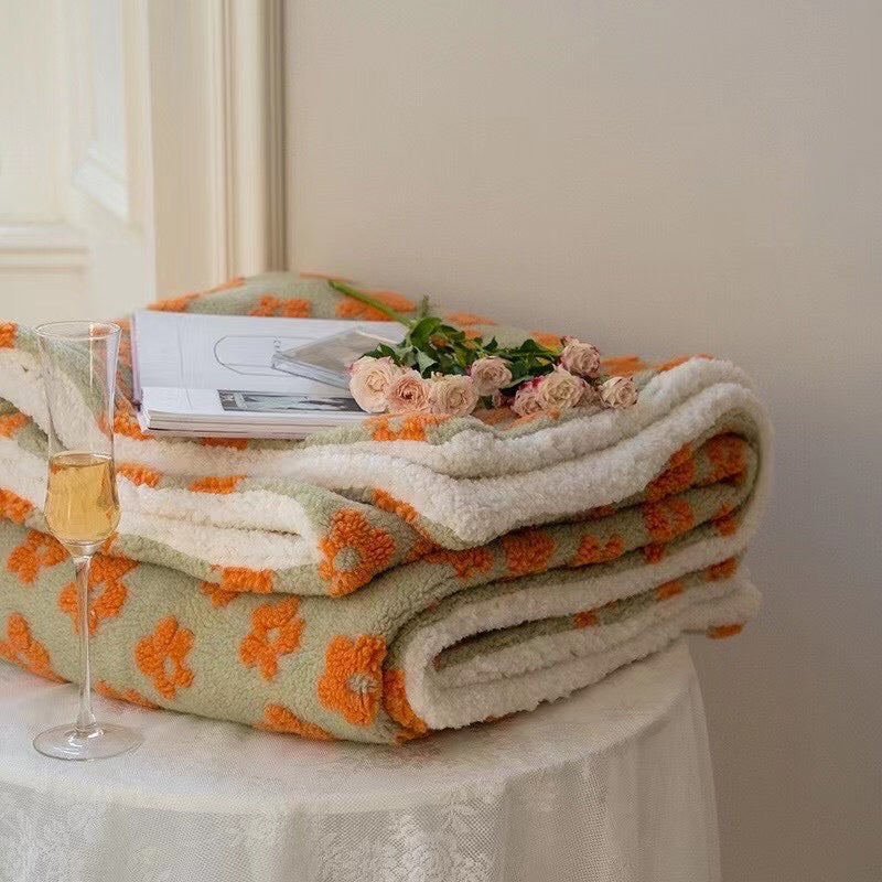 Soft Fluffy Sherpa Fleece Blanket With Elegant Flower
